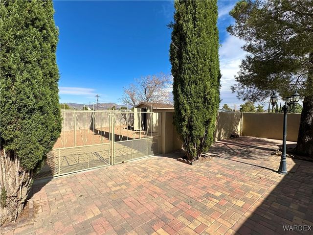 3165 Louise Avenue, Kingman, AZ 86401