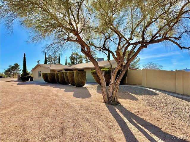 3165 Louise Avenue, Kingman, AZ 86401