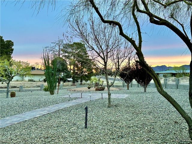3165 Louise Avenue, Kingman, AZ 86401