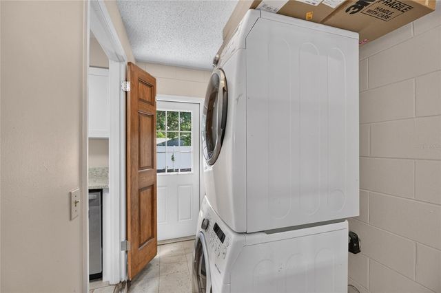 906 CUTLER DRIVE, Seffner, FL 33584