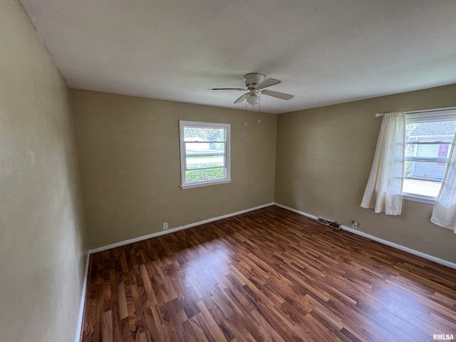 4421 W CROST Road, Peoria, IL 61604