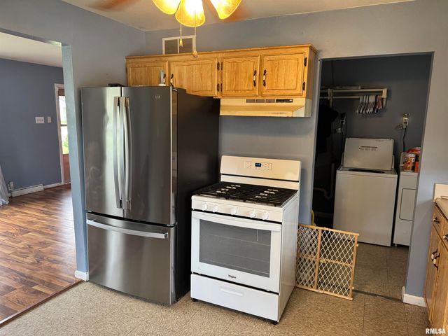 4421 W CROST Road, Peoria, IL 61604