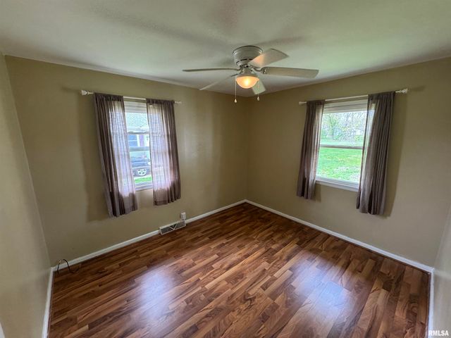 4421 W CROST Road, Peoria, IL 61604