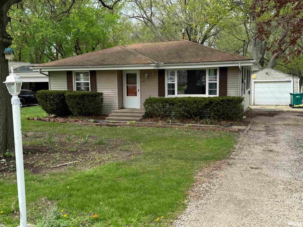 4421 W CROST Road, Peoria, IL 61604