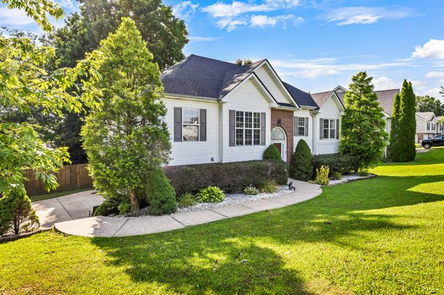 720 Superior Ln, Clarksville, TN 37043