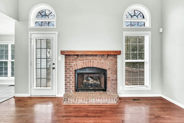 720 Superior Ln, Clarksville, TN 37043