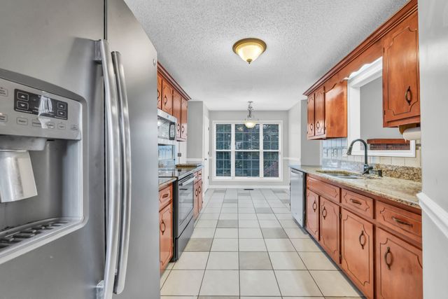 720 Superior Ln, Clarksville, TN 37043