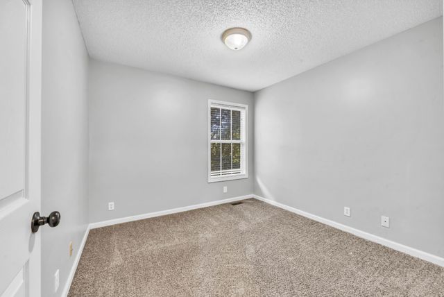 720 Superior Ln, Clarksville, TN 37043