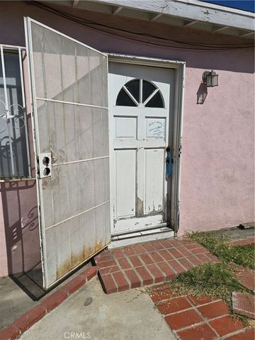 416 N Hobart, Los Angeles, CA 90004