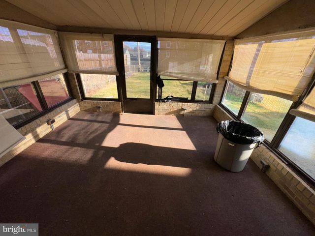 9955 BRIDLE RD, Philadelphia, PA 19115