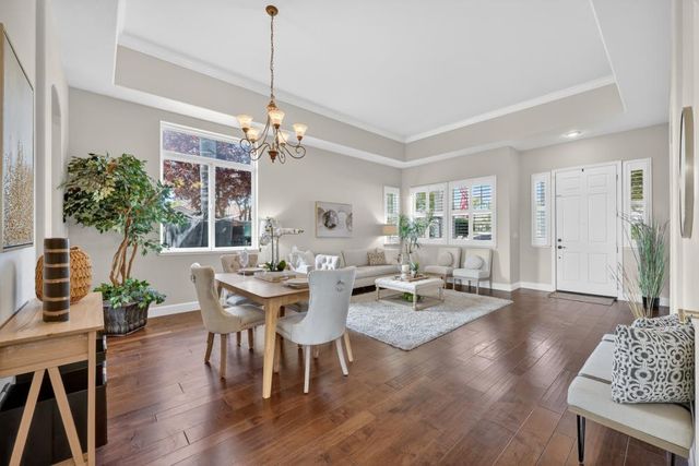 2004 Elvenden Way, Roseville, CA 95661