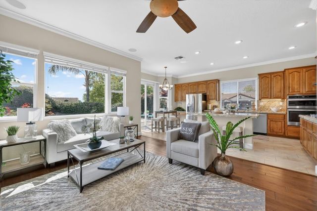 2004 Elvenden Way, Roseville, CA 95661