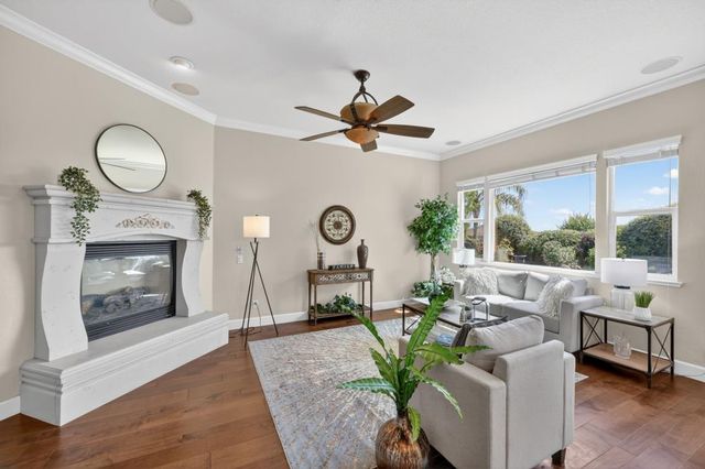 2004 Elvenden Way, Roseville, CA 95661