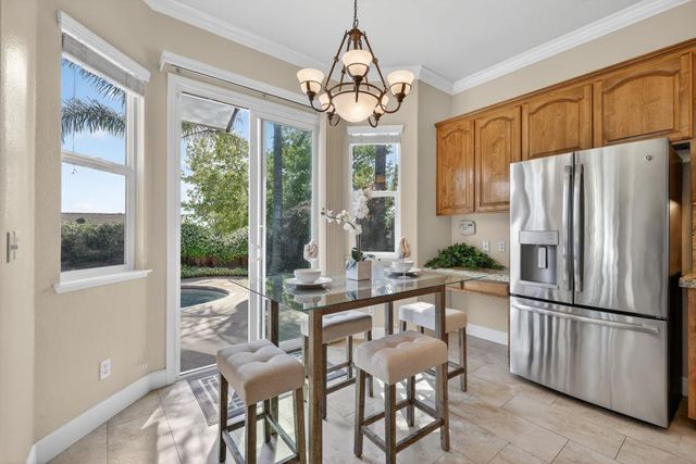 2004 Elvenden Way, Roseville, CA 95661