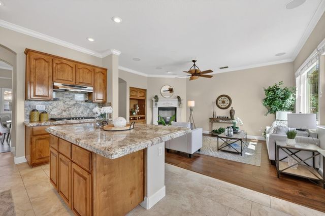 2004 Elvenden Way, Roseville, CA 95661