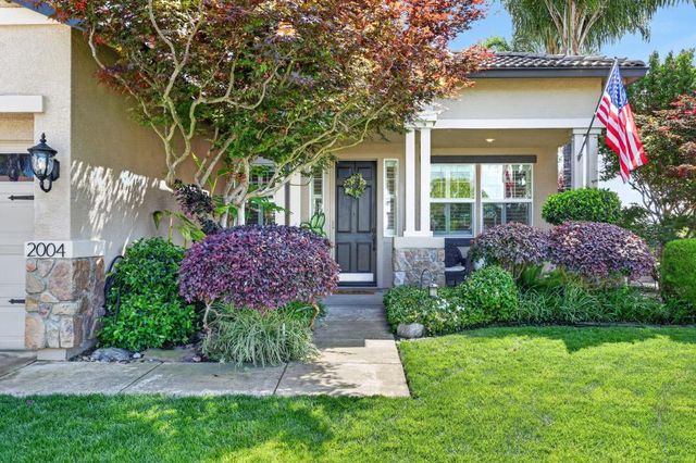 2004 Elvenden Way, Roseville, CA 95661