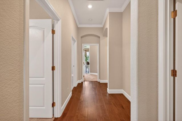 2004 Elvenden Way, Roseville, CA 95661