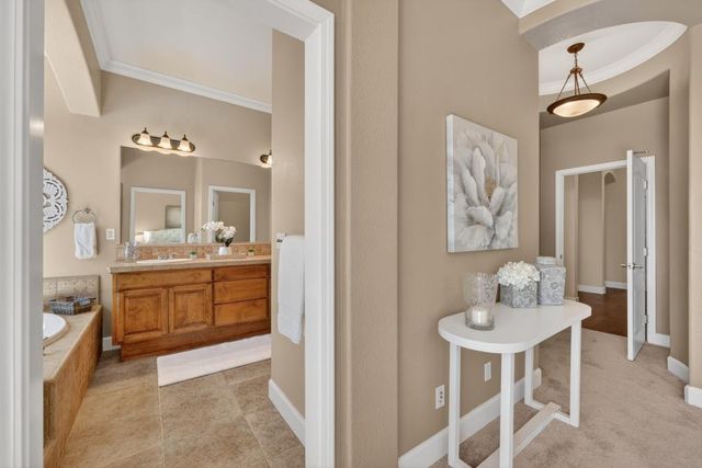 2004 Elvenden Way, Roseville, CA 95661