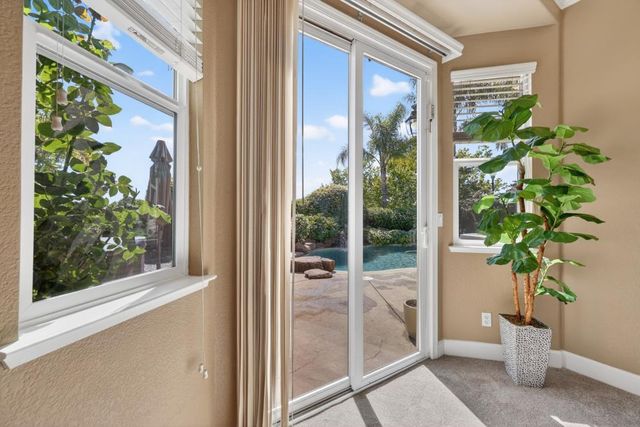 2004 Elvenden Way, Roseville, CA 95661