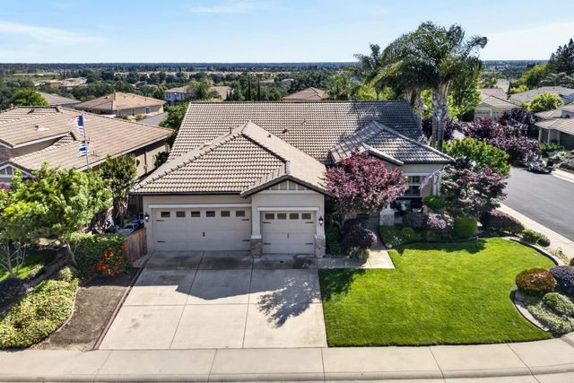 2004 Elvenden Way, Roseville, CA 95661