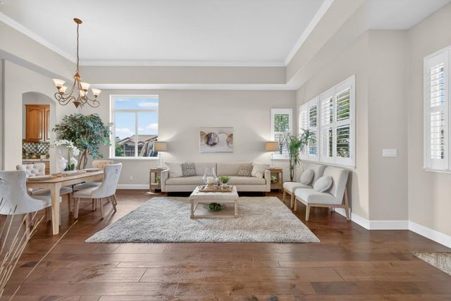 2004 Elvenden Way, Roseville, CA 95661