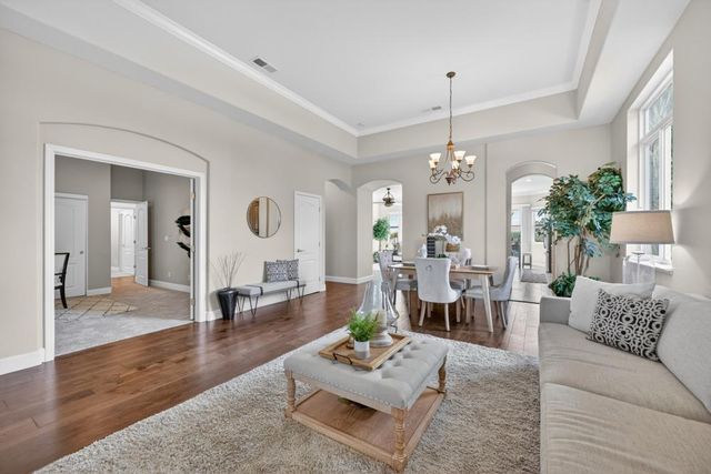 2004 Elvenden Way, Roseville, CA 95661