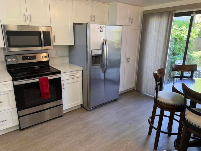 54446 Oaktree, La Quinta, CA 92253