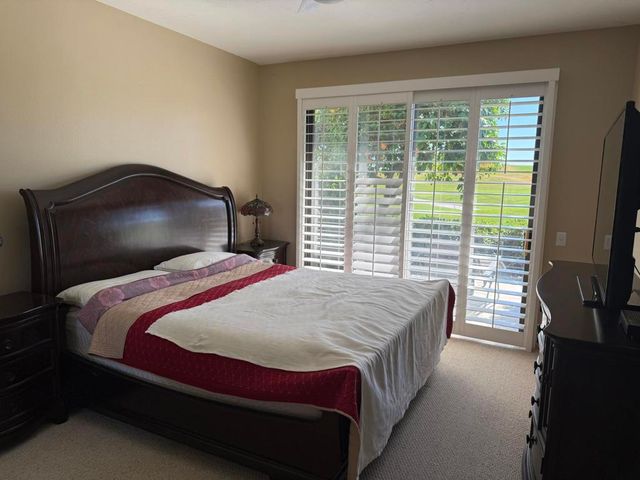 54446 Oaktree, La Quinta, CA 92253