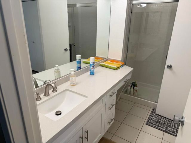 54446 Oaktree, La Quinta, CA 92253