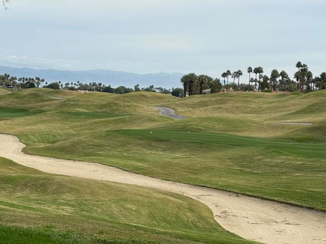 54446 Oaktree, La Quinta, CA 92253