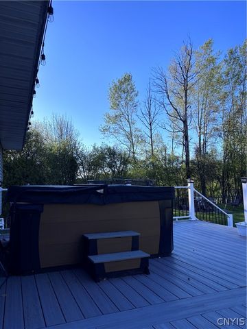 9529 Chapman Road, New Hartford, NY 13413