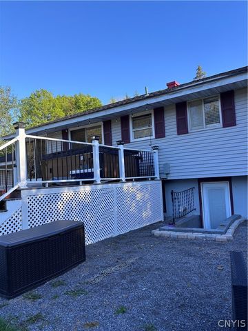 9529 Chapman Road, New Hartford, NY 13413