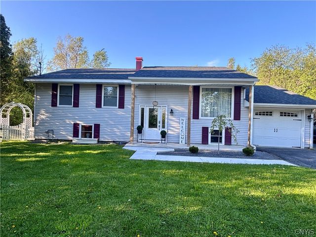 9529 Chapman Road, New Hartford, NY 13413