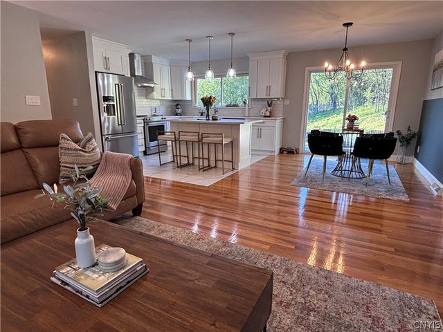 9529 Chapman Road, New Hartford, NY 13413