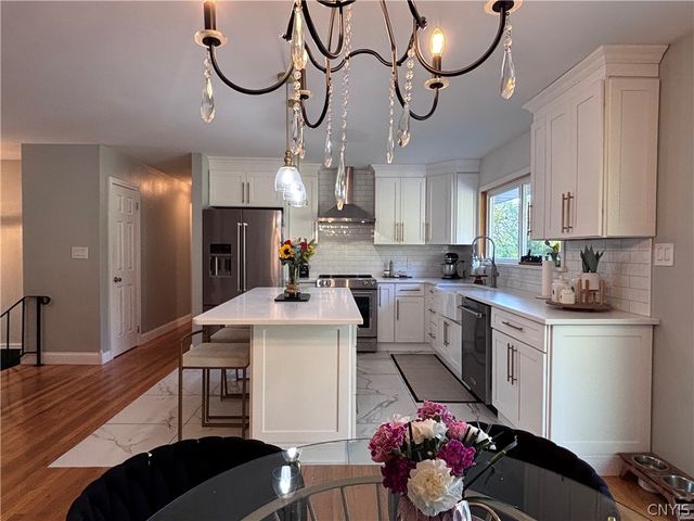 9529 Chapman Road, New Hartford, NY 13413