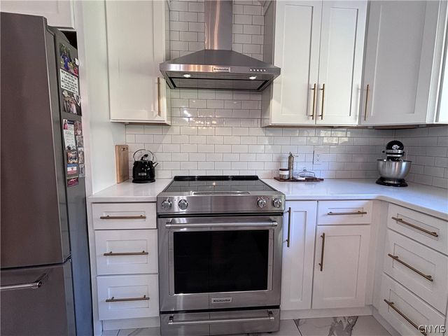 9529 Chapman Road, New Hartford, NY 13413