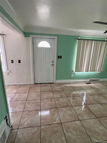 1282 Applewood Avenue, Lincoln Park, MI 48146