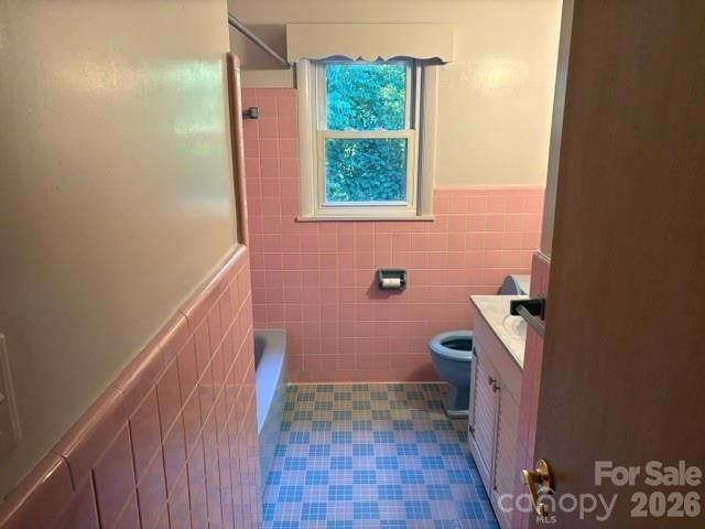 255 Glengarnock Road, Tryon, NC 28782
