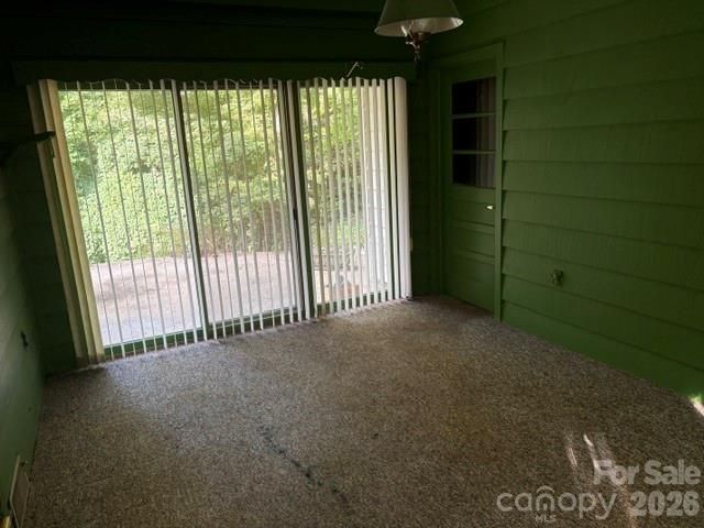 255 Glengarnock Road, Tryon, NC 28782
