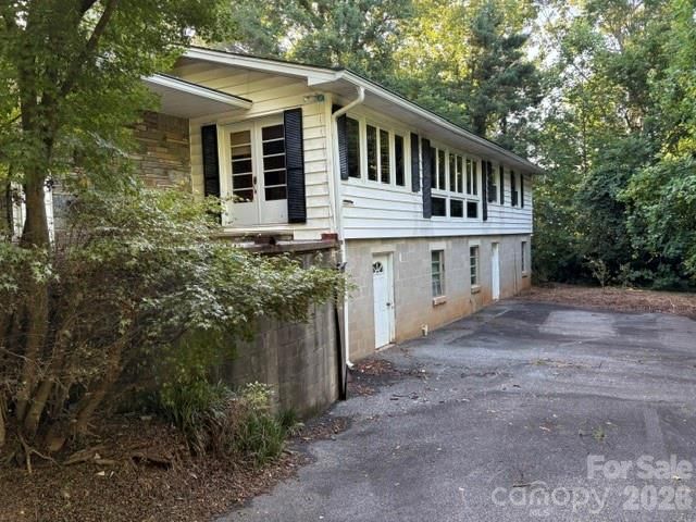 255 Glengarnock Road, Tryon, NC 28782