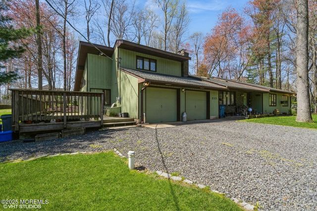 213 Dey Grove Road, Monroe, NJ 08831
