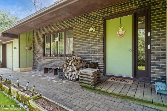 213 Dey Grove Road, Monroe, NJ 08831