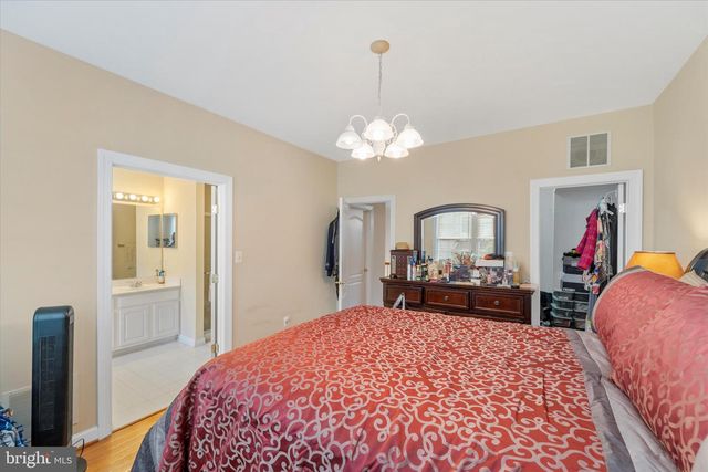 11415 MACTAVISH HTS, Fairfax, VA 22030