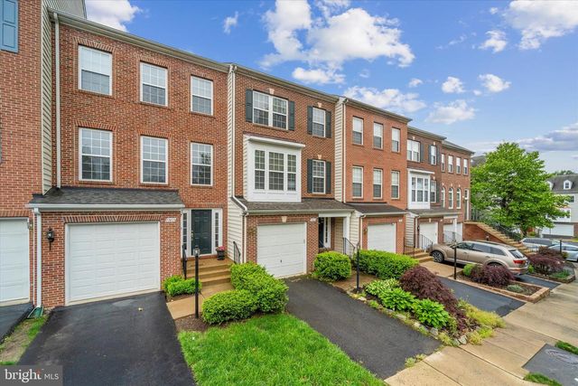 11415 MACTAVISH HTS, Fairfax, VA 22030