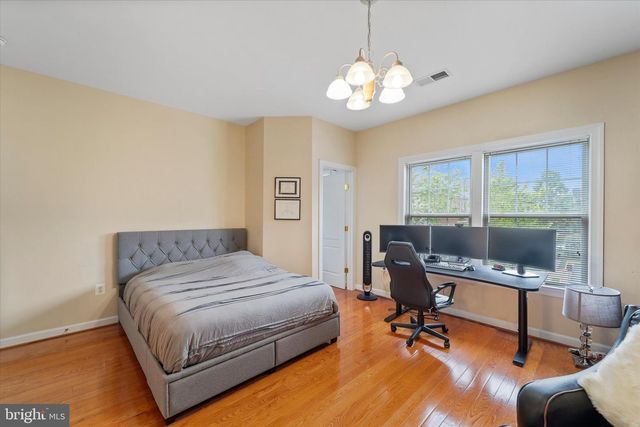 11415 MACTAVISH HTS, Fairfax, VA 22030