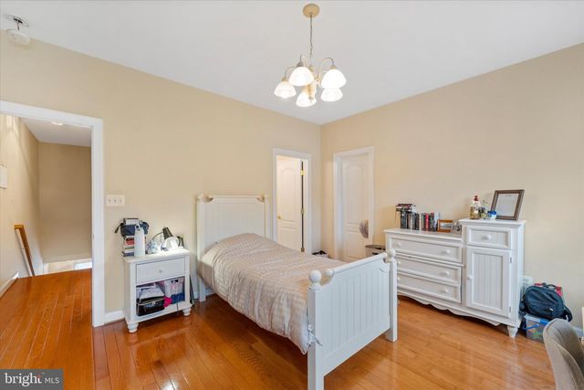 11415 MACTAVISH HTS, Fairfax, VA 22030