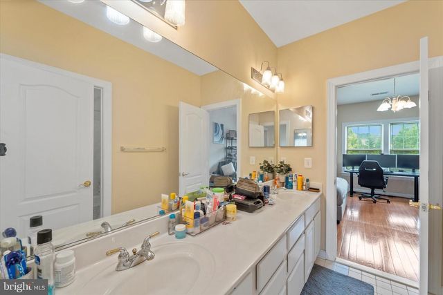 11415 MACTAVISH HTS, Fairfax, VA 22030