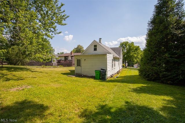 12827 Fruitside Road, Garfield Heights, OH 44125