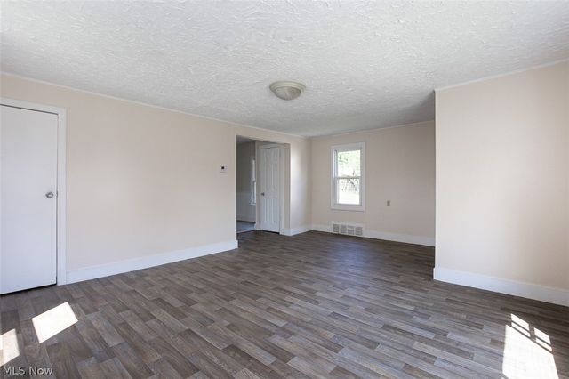 12827 Fruitside Road, Garfield Heights, OH 44125