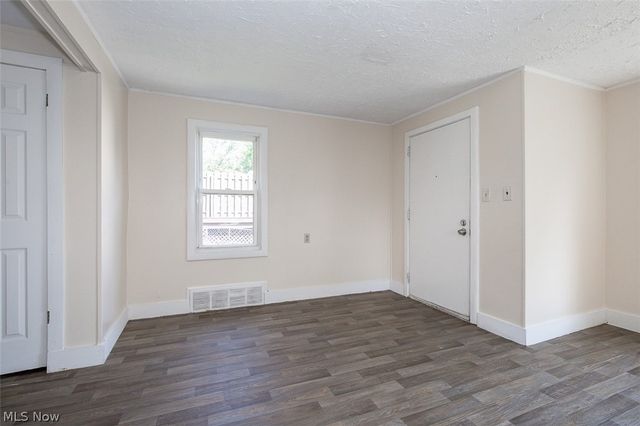 12827 Fruitside Road, Garfield Heights, OH 44125